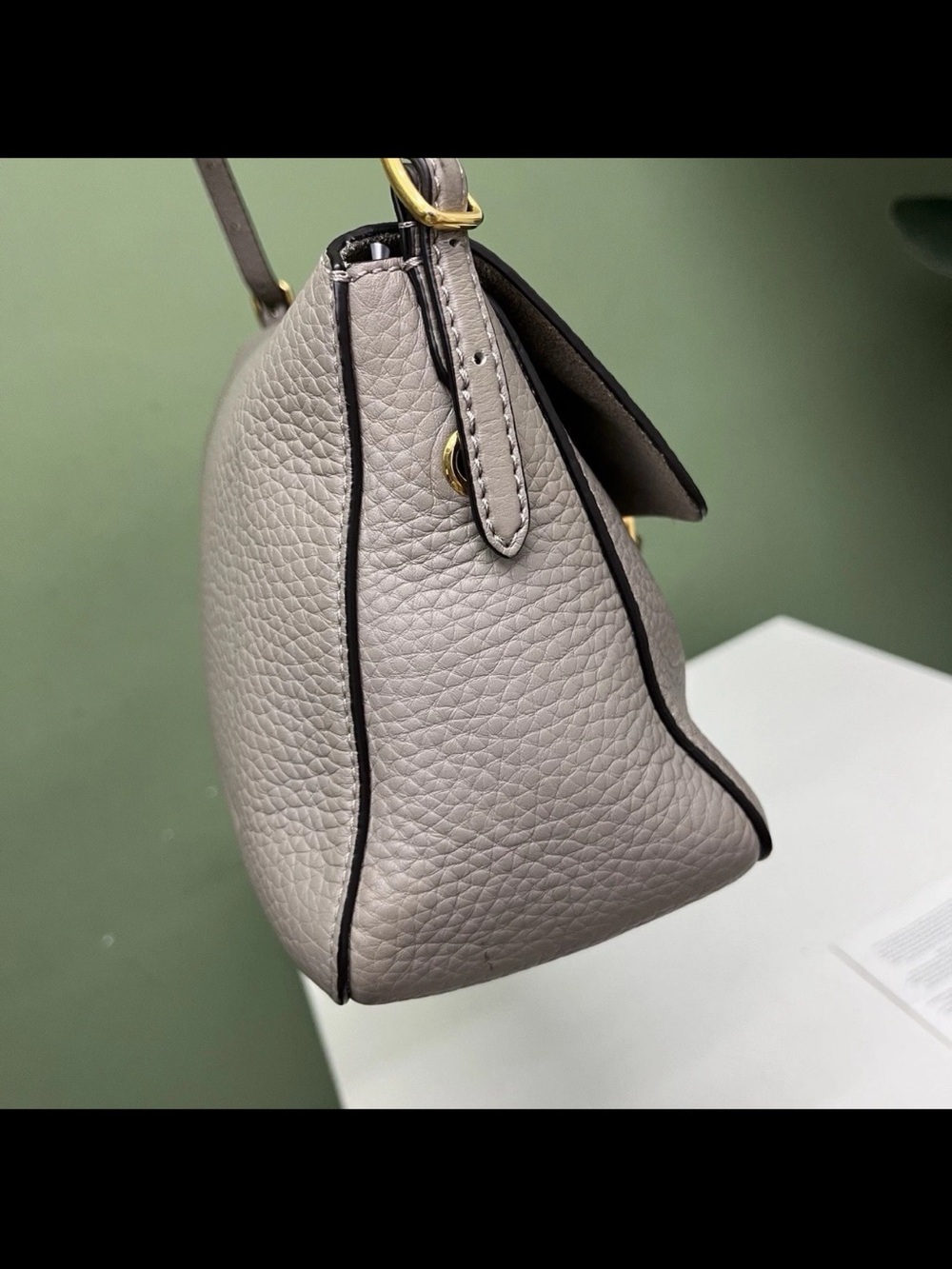 Mulberry Taupe Pebbled Leather Shoulder Bag with Gold Hardware - Picture 13 of 15